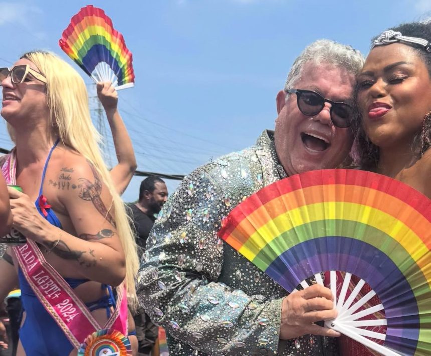 O carnavalesco Mílton Cunha na 21ª Parada Gay de Madureira: prefeitura liberou o patrocínio para a edição de 2025