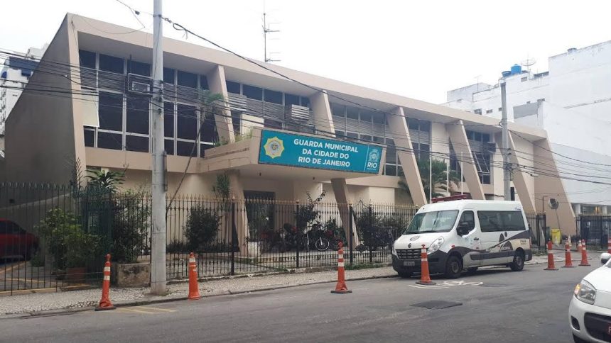 O prédio da antiga inspetoria da Guarda Municipal em Botafogo: Previ-Rio vai tentar, pela terceira vez, levar imóvel a leilão: desta vez, baixou o preço