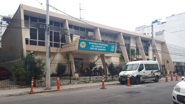 O prédio da antiga inspetoria da Guarda Municipal em Botafogo: Previ-Rio vai tentar, pela terceira vez, levar imóvel a leilão: desta vez, baixou o preço