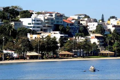 Todos os imóveis da Ilha do Governador agora têm de pagar taxas federais: vereador e deputado federal vão à Secretaria do Patrimônio da União tentar desfazer o imbróglio