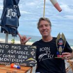 Philip Haegler, bicampeão brasileiro de asa-delta e ex-presidente da Confederação Brasileira de Voo Livre morre ao bater num prédio, durante um voo de parapente