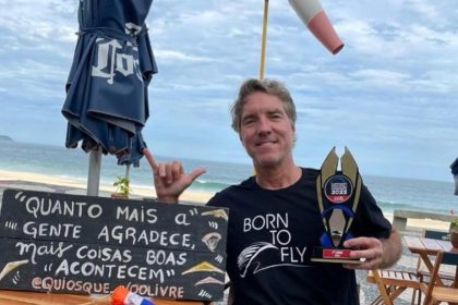 Philip Haegler, bicampeão brasileiro de asa-delta e ex-presidente da Confederação Brasileira de Voo Livre morre ao bater num prédio, durante um voo de parapente