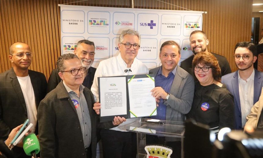 Niterói terá primeiro hospital particular do país com atendimento oncológico pelo SUS 61 Ministro da Saúde esteve em Niterói nesta sexta (31) para oficializar parceria - Foto: Evelen Gouvêa/Prefeitura de Niterói