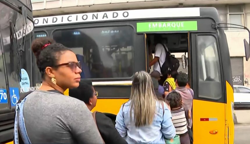 Ônibus precisam ter temperatura de, no máximo, 24°C.