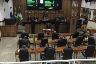 Plenário da Câmara Municipal de Nova Iguaçu, que terá de reestruturar o quadro de servidores por decisão judicial