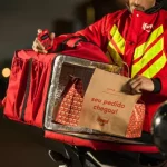 Câmara do Rio aprova projeto que proíbe exigir que entregadores subam até os apartamentos