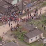 Os moradores do Complexo do Salgueiro sofreram com duas chacinas nos últimos anos: em 2021 (foto) e 2023, analisada no livro da defensora pública.