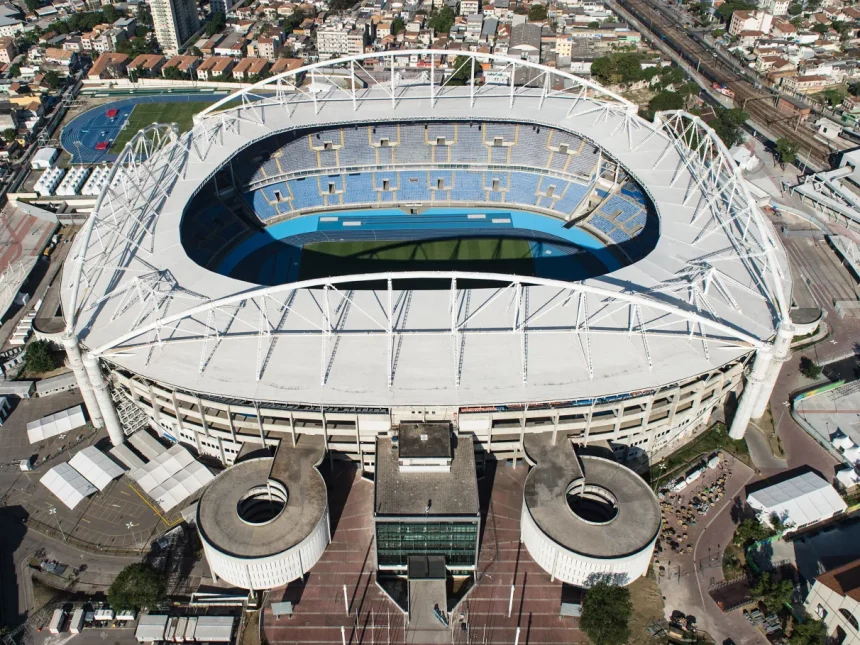 Vista aérea do Estádio do Engenhão, que fica localizado em um terreno público. - Foto: Yasuyoshi Chiba/AFP