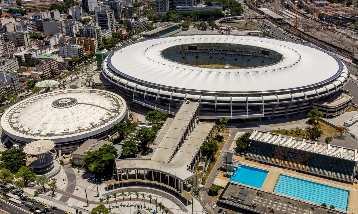Comissão da Alerj aprova por 4 a 3 a venda do Maracanã, Engenhão e de rodoviárias; deputados falam em inconstitucionalidade 48 Complexo do Maracanã, que voltou ao centro do debate na CCJ com disputas sobre posse, tombamento e eventual autorização de venda.