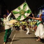 Ensaio técnico da Império Serrano em rua de Madureira, na Zona Norte do Rio.