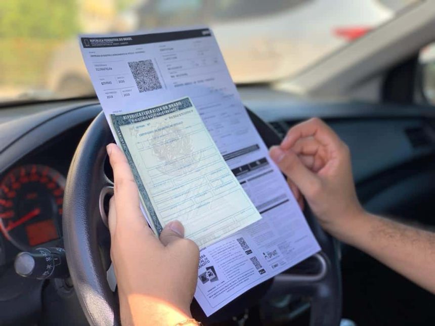 Donos de veículos que aderirem ao programa poderão parcelar as dívidas do IPVA em até 12 vezes.