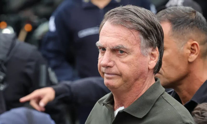 Sgundo corporação, vigília em frente à casa de Bolsonaro poderia facilitar tentativa de fuga