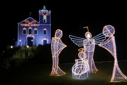 Decoração, que inaugura neste sábado (29), é alvo de representação recebida pelo Tribunal - Foto: Divulgação/Prefeitura de Saquarema