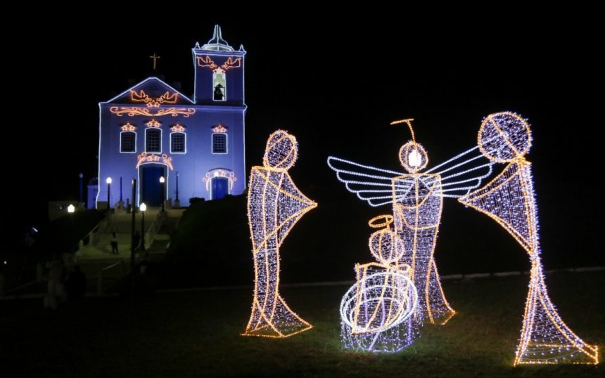 Decoração, que inaugura neste sábado (29), é alvo de representação recebida pelo Tribunal - Foto: Divulgação/Prefeitura de Saquarema