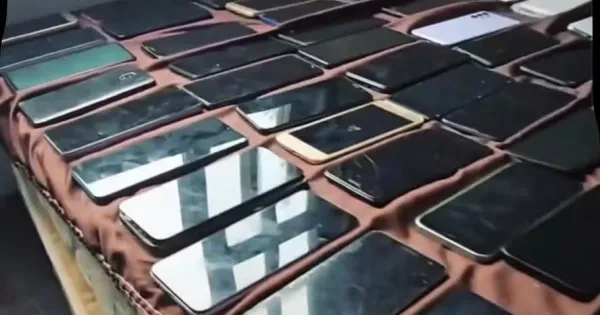 Ações desta segunda (17) faz parte da operação permanente da Polícia para recuperar celulares roubados - Foto: Reprodução