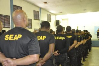Reunião discutiu a retomada da progressão de carreira dos agentes da Seap, parada desde 2010.