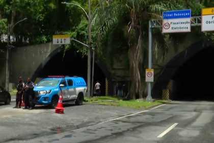 A pista sentido Zona Sul do Túnel Rebouças tem previsão de ter uma faixa de trânsito liberada aos motoristas em até duas horas.