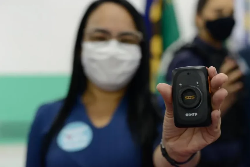Profissionais de saúde terão acesso a um botão do pânico para acionar a polícia em casos de ameaça ou agressão dentro das unidades, decide Alerj.