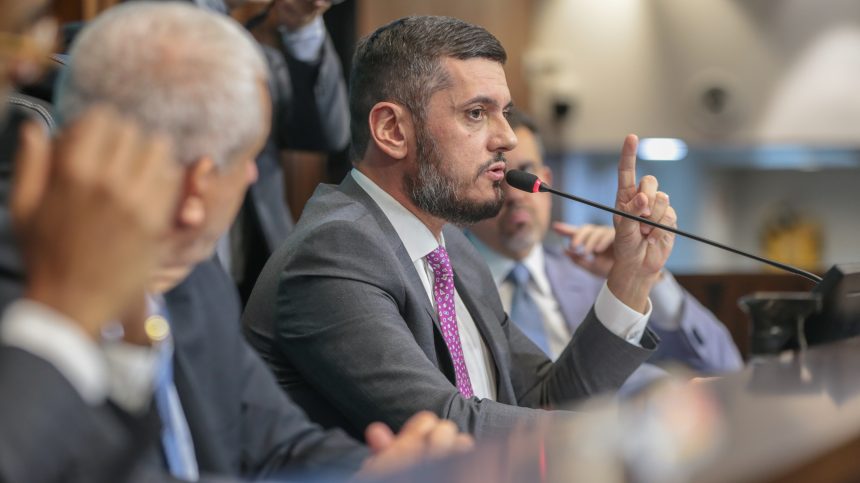 A decisão sobre a soltura de Bacellar agora segue para o minístro Alexandre de Moraes, que emitirá um habeas corpus.