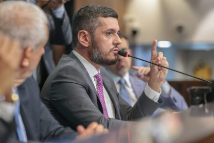 A decisão sobre a soltura de Bacellar agora segue para o minístro Alexandre de Moraes, que emitirá um habeas corpus.