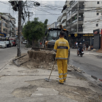 Meia tonelada de lixo foi removida na Avenida Gilka Machado, no Recreio