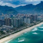 Projeto que amplia proibição de prédios que façam sombra na orla avança na Câmara do Rio