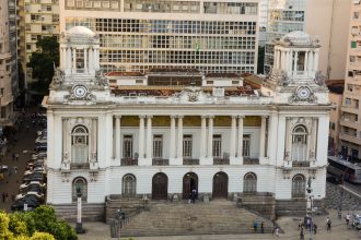 Vereadores aprovam orçamento de R$ 52,42 bilhões para 2026 com mais de 4 mil emendas