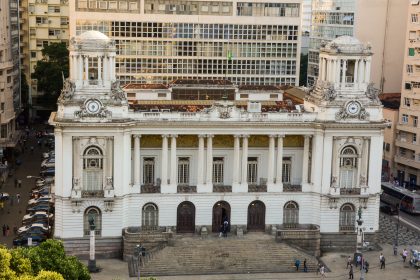 Vereadores aprovam orçamento de R$ 52,42 bilhões para 2026 com mais de 4 mil emendas