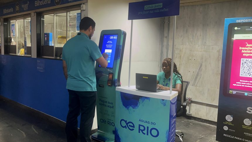 Pontos de atendimento contam com totens de autoatendimento e funcionários da concessionária - Foto: Divulgação/Águas do Rio
