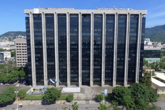 Prefeitura do Rio antecipa pagamento da segunda parcela do 13º salário dos servidores