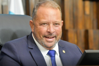 Delaroli assumiu o comando da Alerj, após a prisão de Bacellar e convocou a CCJ para deliberar se mantém ou não o presidente da casa preso na sede da PF.