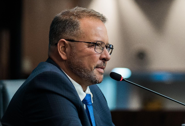 Delaroli assumiu o comando da Alerj, após a prisão de Bacellar e convocou a CCJ para deliberar se mantém ou não o presidente da casa preso na sede da PF. — Foto: Reprodução/Redes