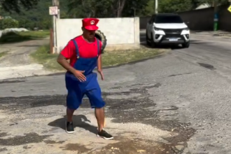 Tiago Careca afirma que não há registros de serviços de tapa-buracos em Japeri desde março de 2024.