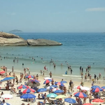 Com praias lotadas, PM reforça policiamento nas orlas da Zona Sul do Rio