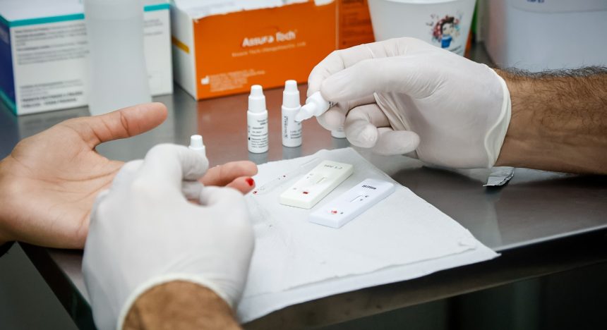 Ao longo do mês, prefeitura realiza ações de prevenção e conscientização sobre o HIV em unidades municipais