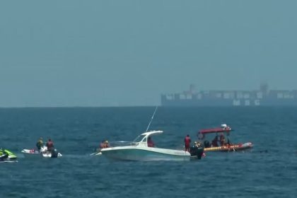 Corpo do piloto do avião foi encontrado pelos Bombeiros, que seguem em buscas pela aeronave.