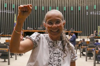 Heloísa Helena tomou posse como deputada federal na terça-feira (16).