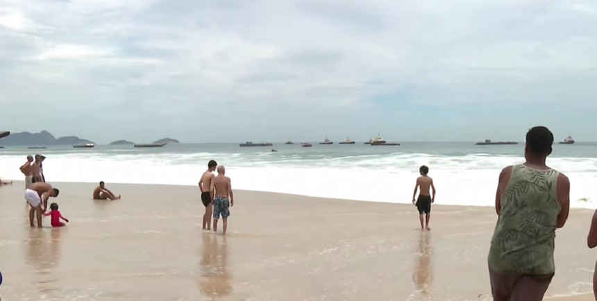 Adolescente desapareceu na altura do Posto 2 da praia de Copacabana