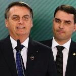 Jair Bolsonaro anuncia que Flávio será seu candidato à Presidência da República em 2026