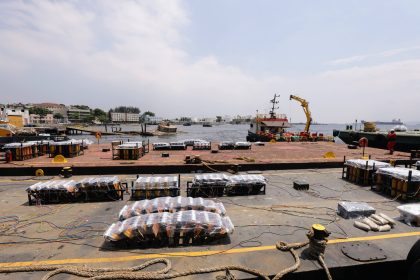 Vistoria das balsas do réveillon de Copacabana