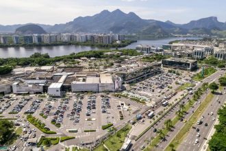 O megaestacionamento do Barra Shopping é um dos que poderá receber novas edificações: projeto de "mais valerá" foi sancionado