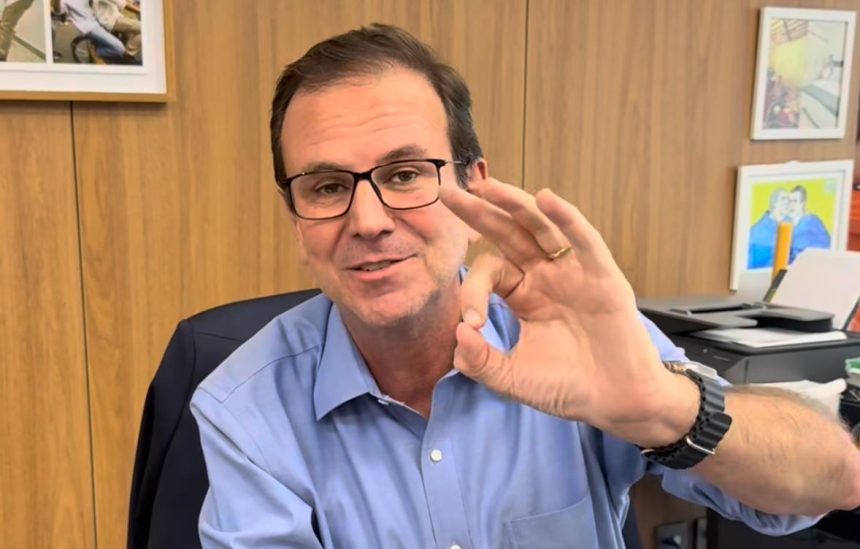 Numa postagem em que comemora o acordo de resultados 2024, o prefeito Eduardo Paes (PSD) diz que reajuste anual dos servidores "será anunciado em breve"