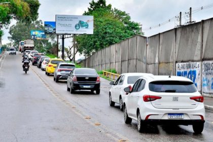 O viaduto sobre a Rodovia Presidente Dutra, em Belford Roxo, que será duplicado: governo do estado publica a homologação da licitação