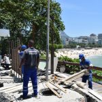 Estrutura no Mirante do Leblon foge ao padrão urbanístico autorizado para o local - Foto: Fábio Costa/SEOP