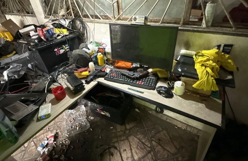 Agentes da Polícia Federal prenderam seis homens por crimes de abuso sexual infantil