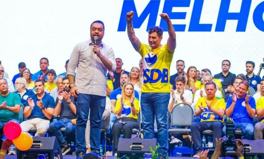 Luciano Vieira com o governador Cláudio Castro, no dia da filiação ao PSDB: o TSE oficializou o neotucano como presidente do partido no Rio