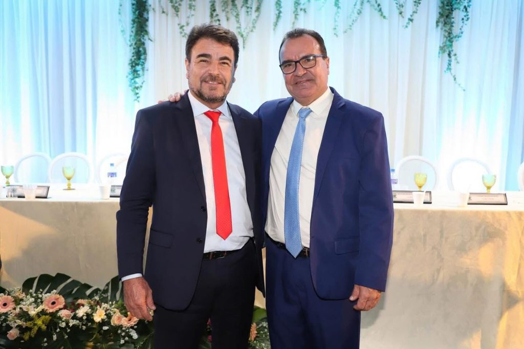 Dois irmãos no comando da Prefeitura e da Câmara de Quissamã, mas só um vai pagar o abono natalino aos servidores