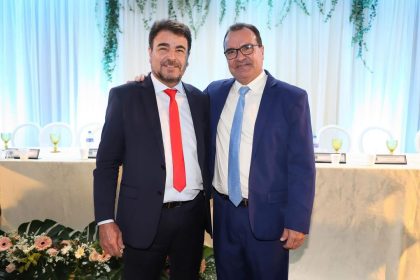 Com irmãos no comando da Prefeitura e Câmara de Quissamã, apenas um paga o abono natalino aos servidores