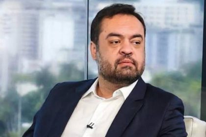 Só Cláudio Castro está garantido na briga pelo Senado na chapa da direita: com a anunciada candidatura de Flávio Bolsonaro à presidência, a segunda vaga está para lá de disputada