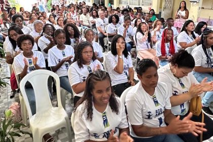 No Polo Mesquita, os formandos concluíram os cursos de Design de Sobrancelhas, Instalações Elétricas e Barbearia, áreas com alta demanda no mercado e potencial imediato de geração de renda